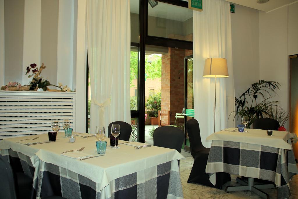 Hotel Salera Asti Exterior photo